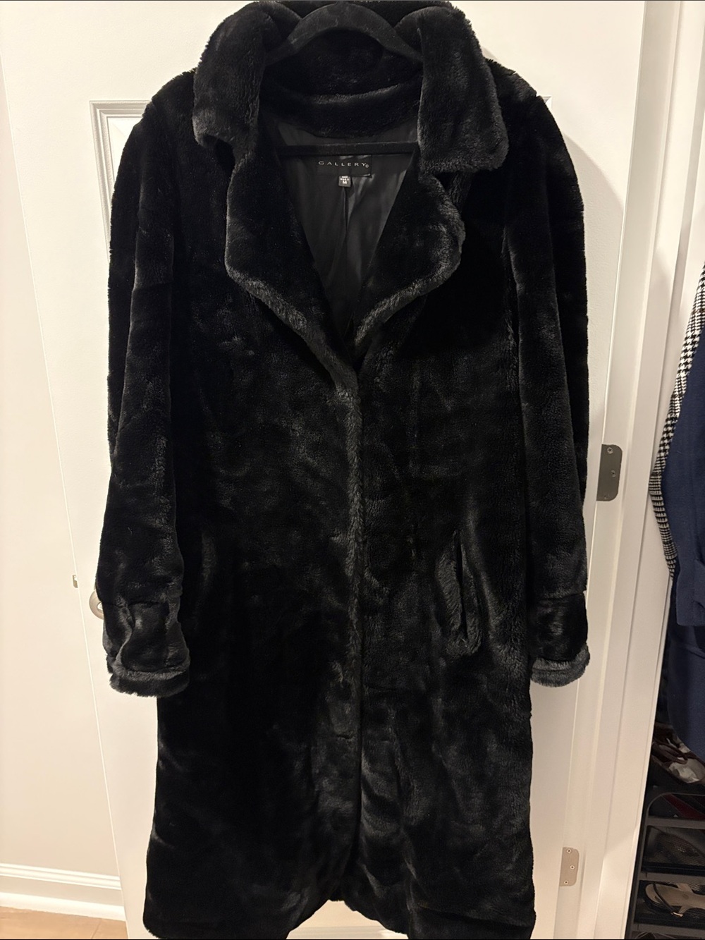 Vintage GORGEOUS Gallery Black Faux Fur Mink Long Coat